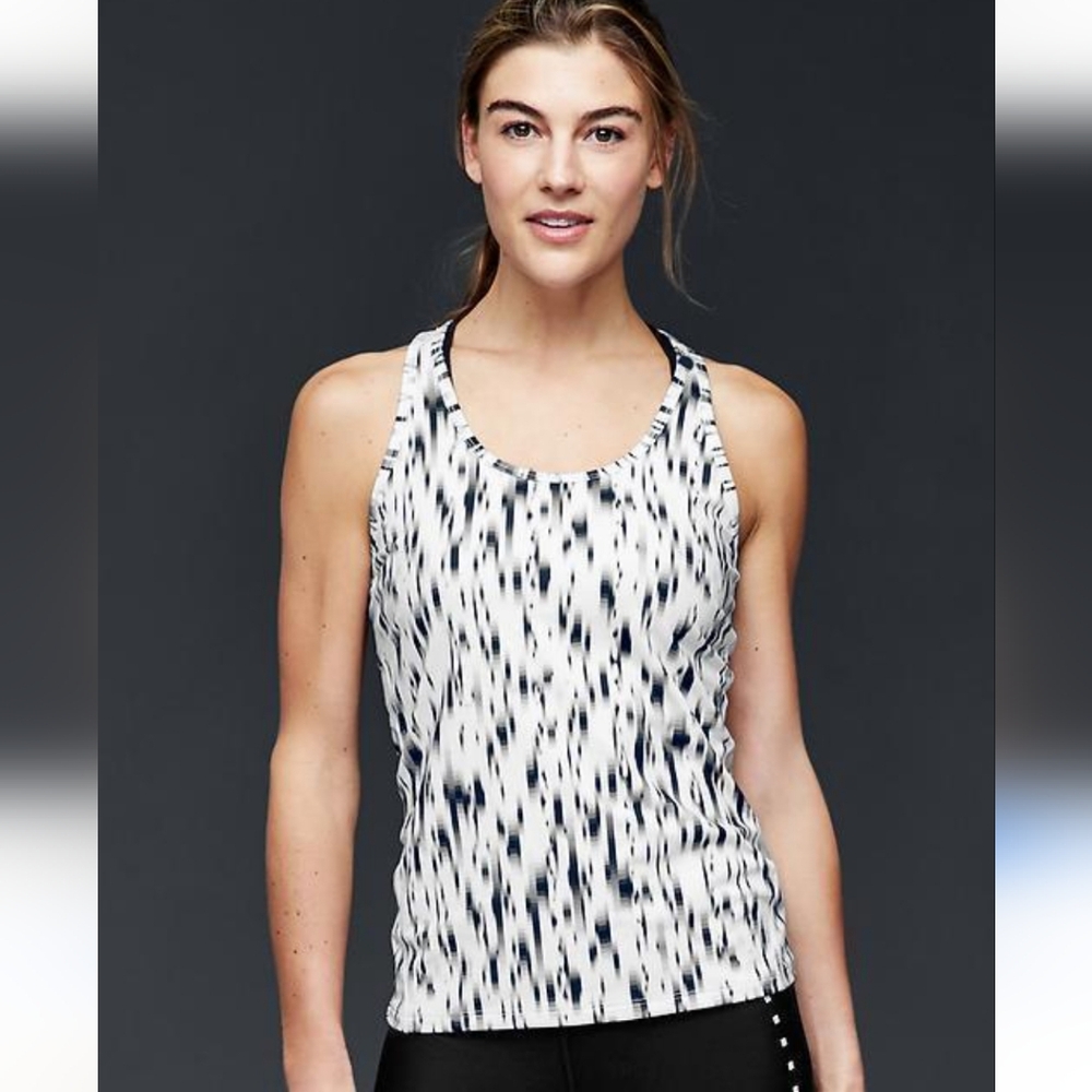 GAP Fit Women Athletic Tank Top Mesh Stretch Racerback Size S